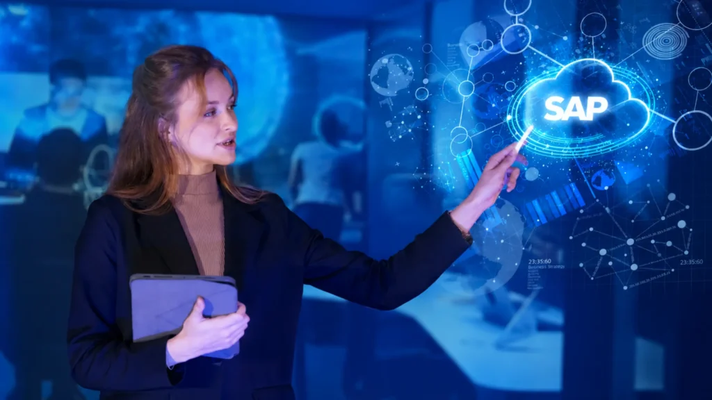Mujer-trabajando-con-tablet-y-con-SAP